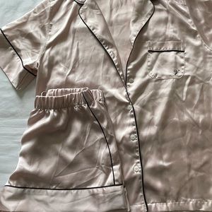 VS matching satin pj set